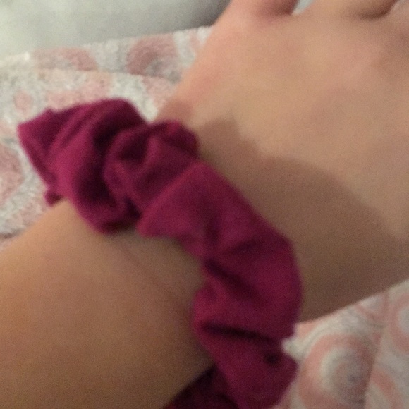 A burgundy scrunchie - Picture 2 of 3